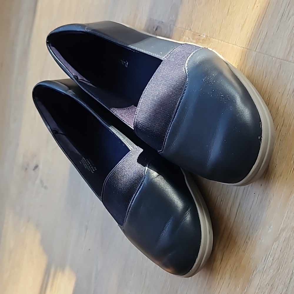 Easy Spirit Leather Slip On Flats Size 7M - Picture 7 of 9